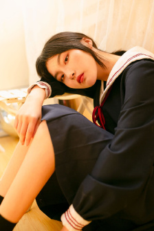 女侠被擒沦为胯下玩物